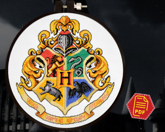 Counted Cross Stitch Pattern 'Hogwarts School Crest' - Download in PDF