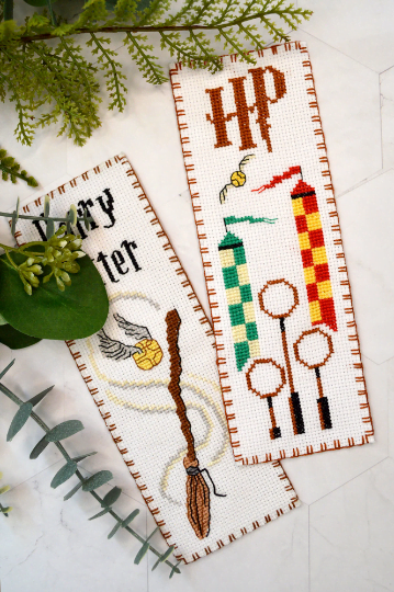Counted Cross Stitch Bookmark Pattern 'Quidditch Pitch' - Download in PDF